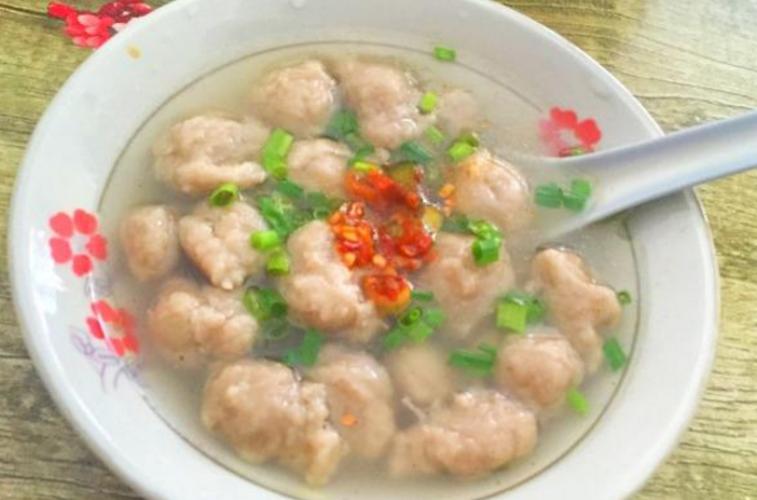 瑞金特色小吃根子肉丸做法，小吃肉丸子 瑞金特色小吃根子肉丸做法，小吃肉丸子 美食推荐