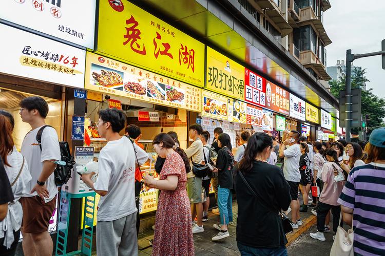 类似成都建设路的小吃街，成都最有特色的小吃街有哪些? 类似成都建设路的小吃街，成都最有特色的小吃街有哪些? 美食推荐