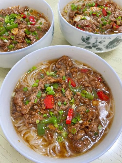 粉码子做法,青椒炒肉粉做法 美食推荐 粉码子做法,青椒炒肉粉做法 粉码子做法,青椒炒肉粉做法 美食推荐