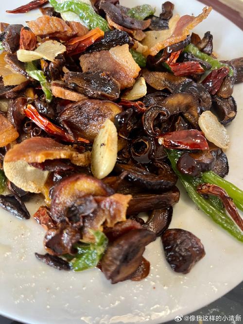 云南吃菌子哪家强，寻甸特色美食小吃 云南吃菌子哪家强，寻甸特色美食小吃 美食推荐